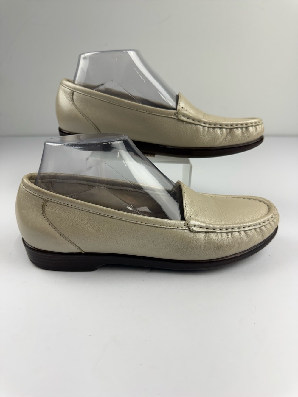 SAS Womens 7.5M Simplify Pearl Ivory Leather Loafer Slip On Comfort Shoe